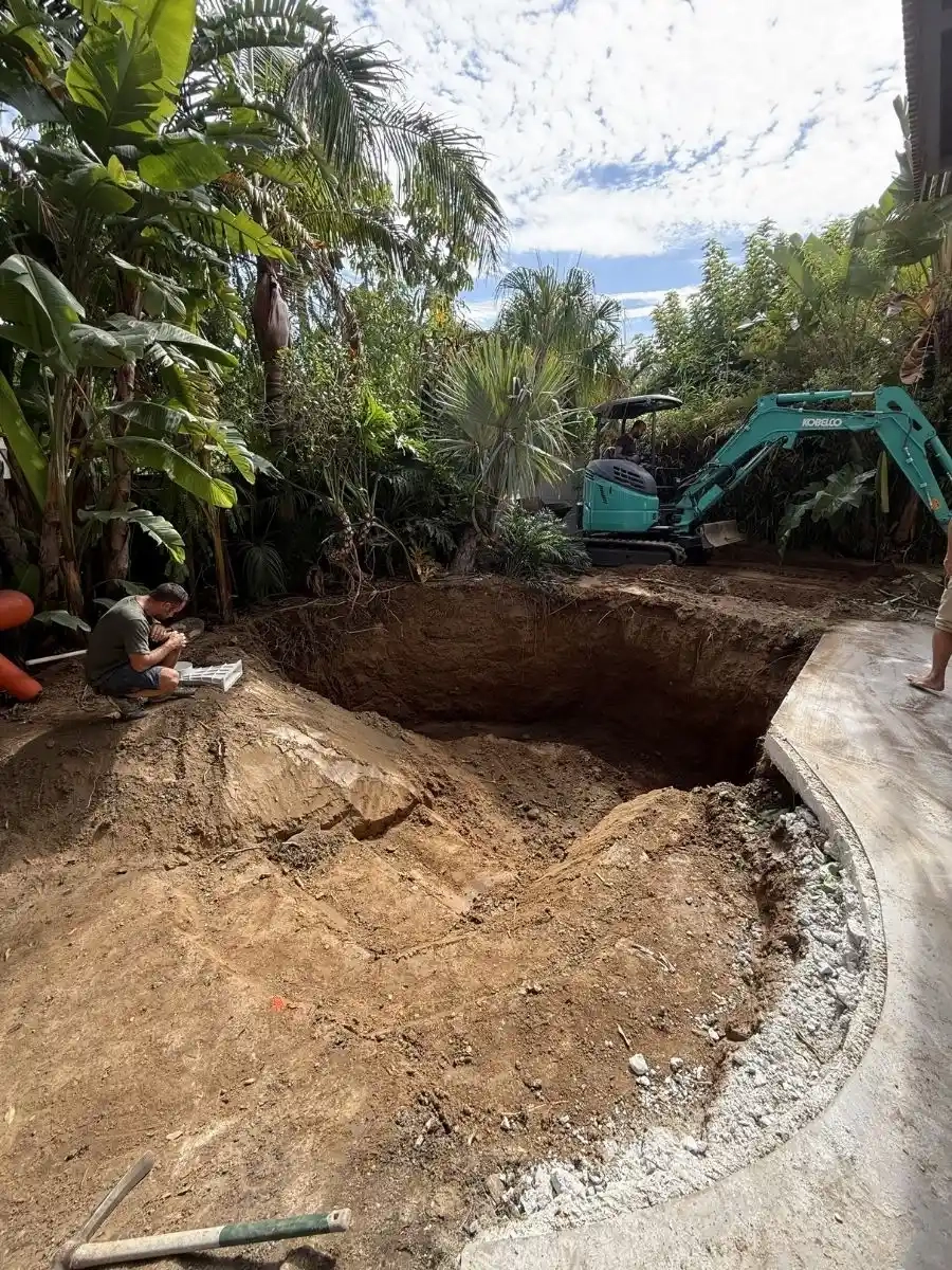 Terrassement et excavation du lagon privé sur-mesure à Hyères Var